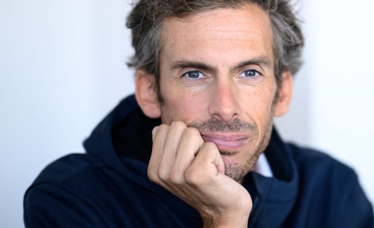 Le décès du skipper Charlie Dalin: une perte pour la voile française