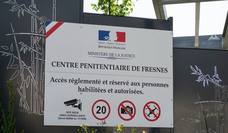 Un détenu de Fresnes demande l&rsquo;accès quotidien aux douches en période de canicule