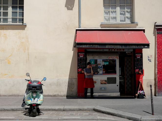 Les défis des travailleurs de la restauration face à la canicule à Paris