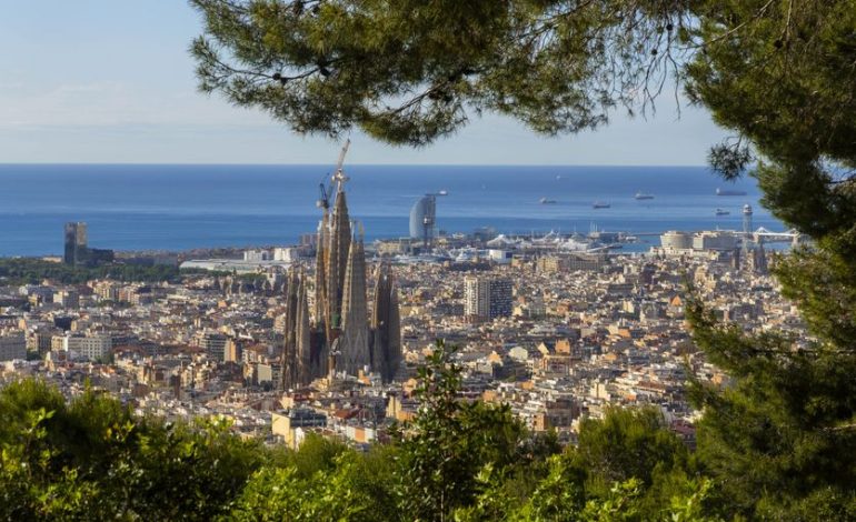 Visite de la Sagrada Familia avant la venue du pape