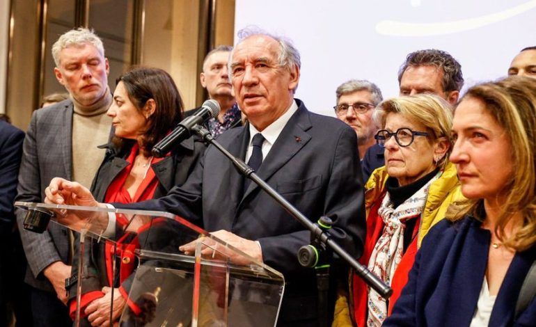 François Bayrou et le Défi du Centre après les Municipales de 2026