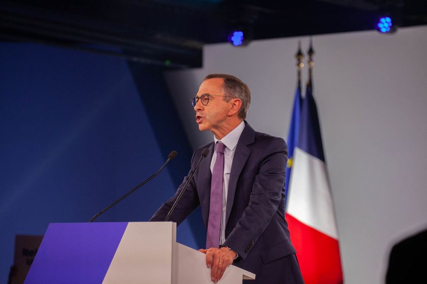 Bruno Retailleau rencontre ses soutiens lors de son premier meeting de campagne
