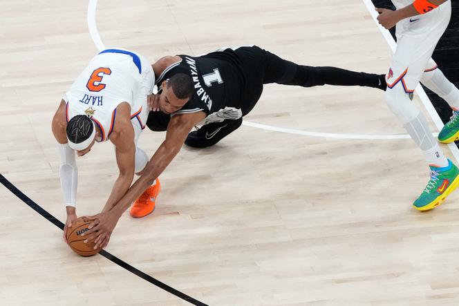 Les Knicks dominent les Spurs lors du premier match des finales 2026