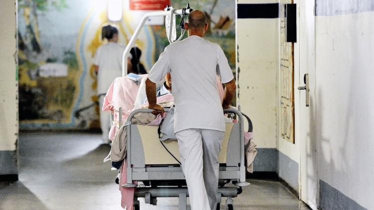 Les hôpitaux se préparent pour un été sous tension