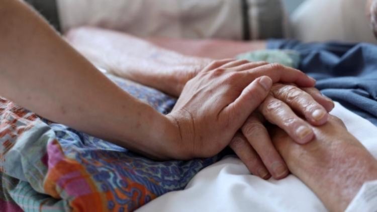 Désaccords Parlementaires sur la Réforme de la Fin de Vie