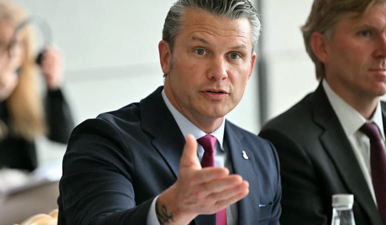 Le secrétaire américain à la Défense appelle les Européens au réarmement lors des commémorations en Normandie