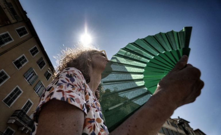 Les vagues de chaleur affectent plus durement les femmes