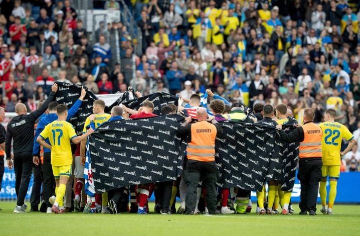 Christian Eriksen à nouveau victime d&rsquo;un malaise cardiaque lors d&rsquo;un match amical au Danemark