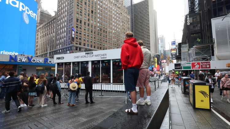 Regarder la Coupe du monde depuis Times Square : un job de rêve