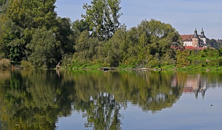 Deux adolescents perdent la vie dans une baignade interdite à Besançon