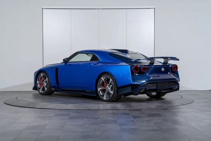 Anniversaire de la Nissan GT-R50 et ses performances