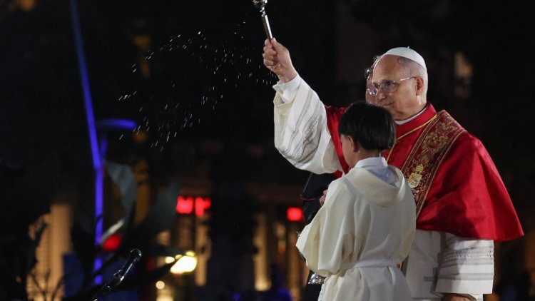 Le pape Léon XIV visite la Sagrada Familia à Barcelone