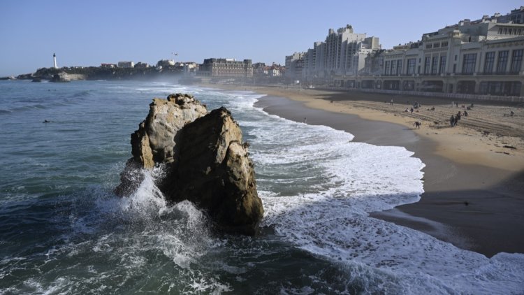 Deux plongeurs disparus après l&rsquo;effondrement d&rsquo;une falaise à Biarritz