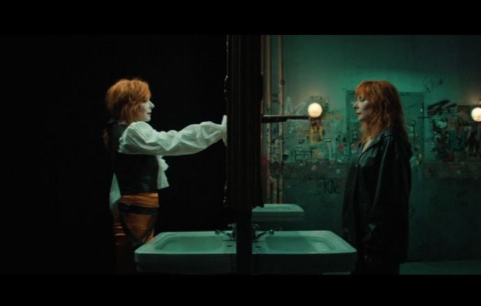 Interprétation du clip « C’est à qui le tour » de Mylène Farmer