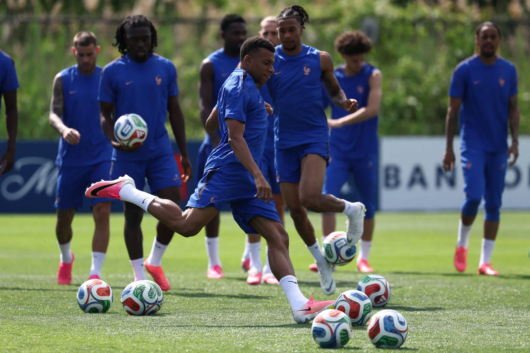 Les Bleus lancent leur parcours en Coupe du Monde contre le Sénégal