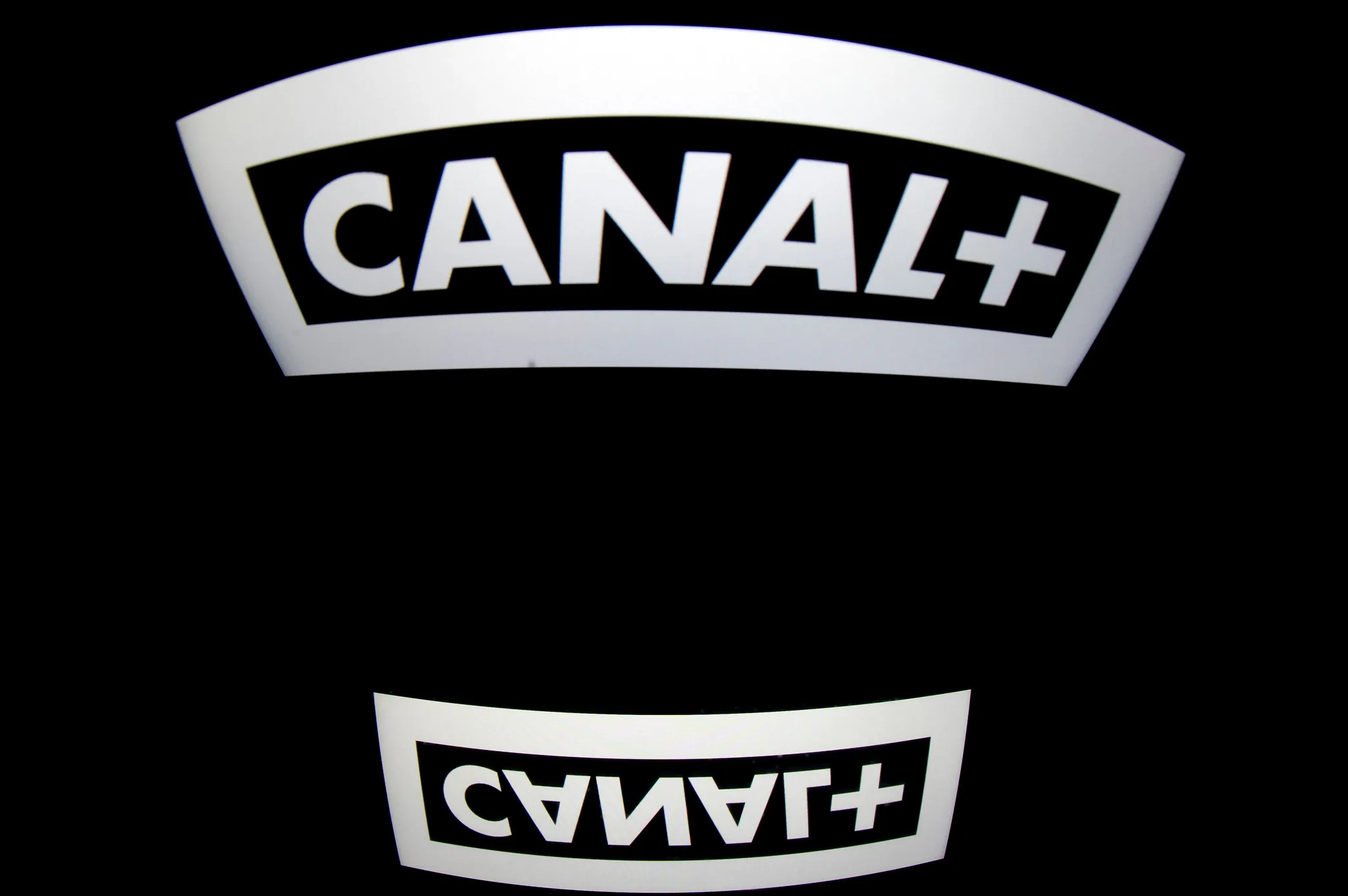 La controverse autour des déclarations du patron de Canal+ et leurs implications