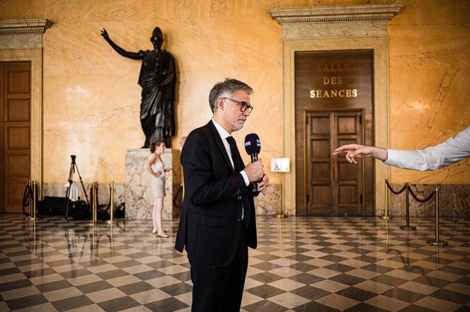 Les militants du Parti socialiste votent pour décider de la méthode de sélection de leur candidat