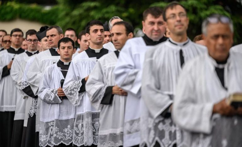 La Réaction de l&rsquo;Église Catholique Française face au Schisme de la Fraternité Saint-Pie-X