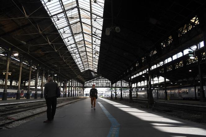 Perturbations des trains SNCF en Normandie lors d&rsquo;un week-end de départs