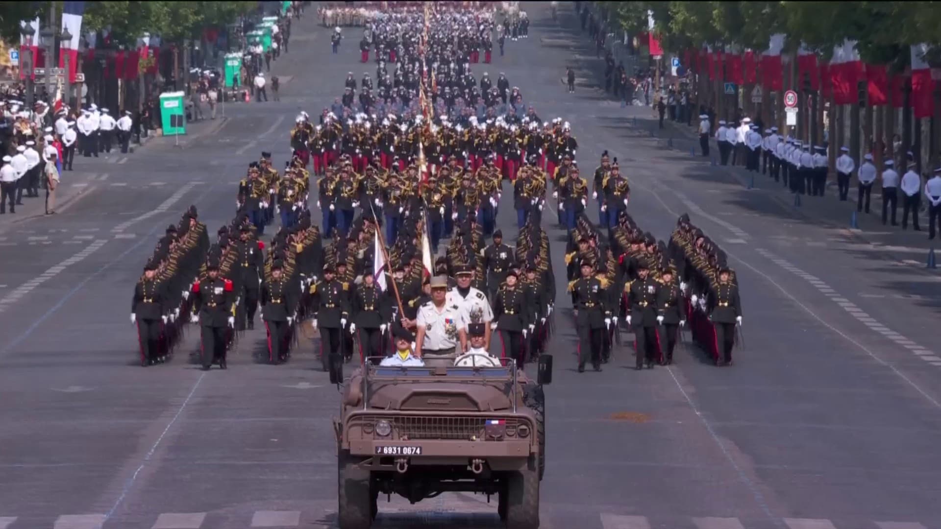 Défilé militaire du 14 juillet marqué par le réarmement stratégique