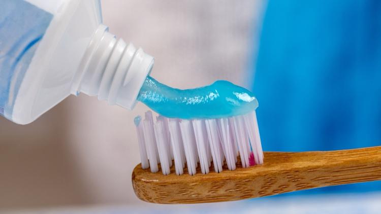 Comment entretenir efficacement votre brosse à dents