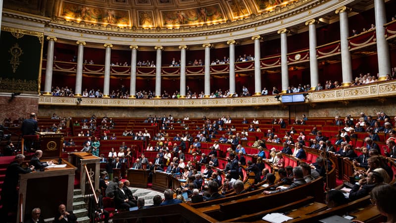 Le PS refuse de soutenir la motion de censure des Écologistes