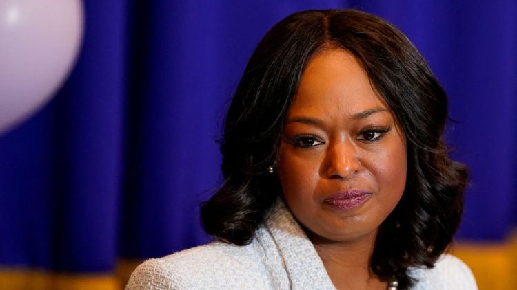Janeese Lewis George, une figure montante malgré les critiques