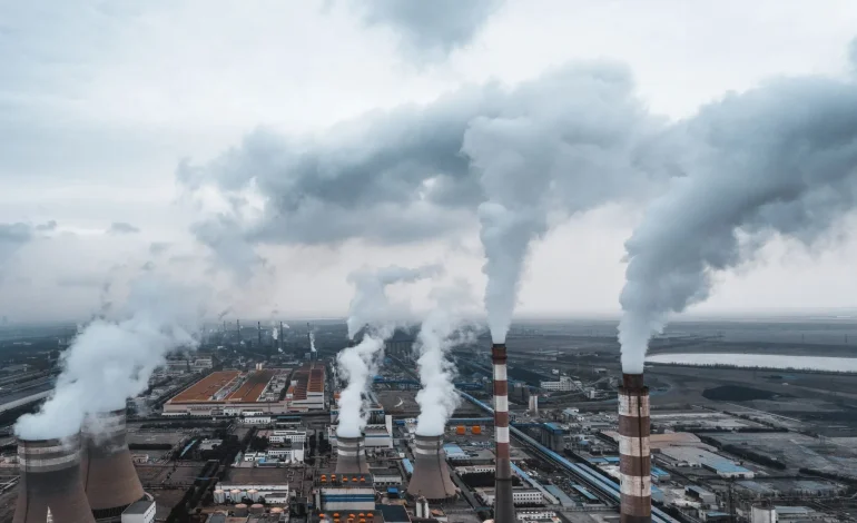 La préoccupation grandissante des polluants éternels dans les sites de baignade en France