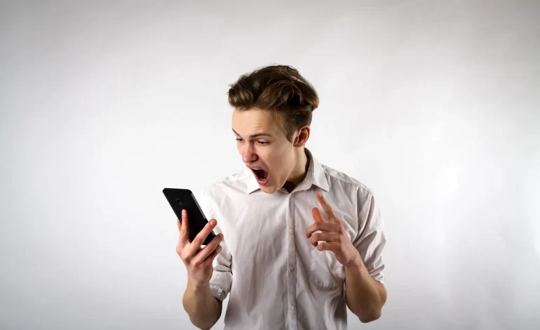 Le parcours du smartphone : de l&rsquo;innovation à la révolution quotidienne