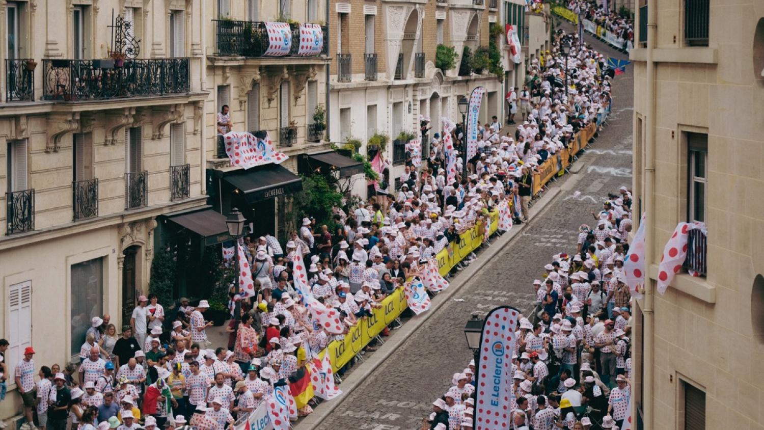 La rue Lepic, théâtre incontournable du Tour de France
