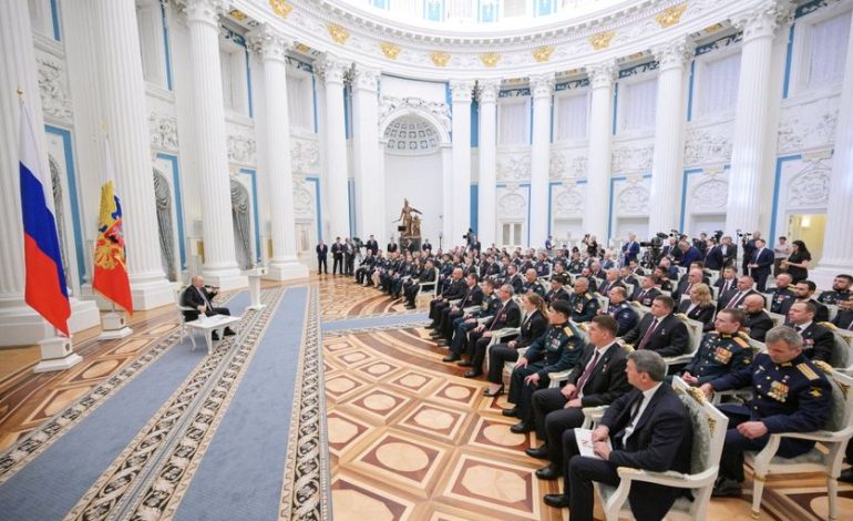 Poutine promouvoit les vétérans de la guerre en Ukraine