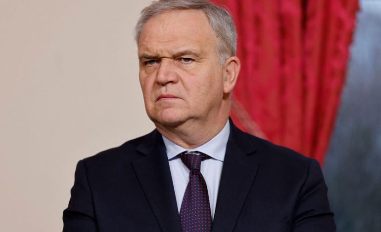 François-Noël Buffet et sa nomination au poste de défenseur des droits