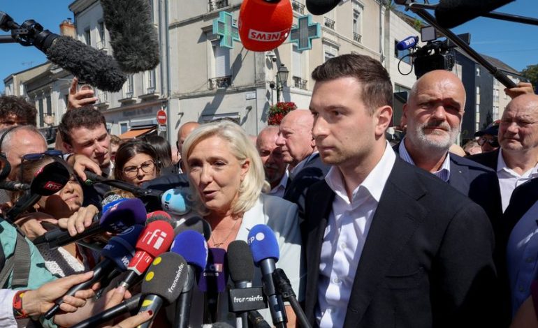 Marine Le Pen se déclare candidate pour la présidentielle de 2027