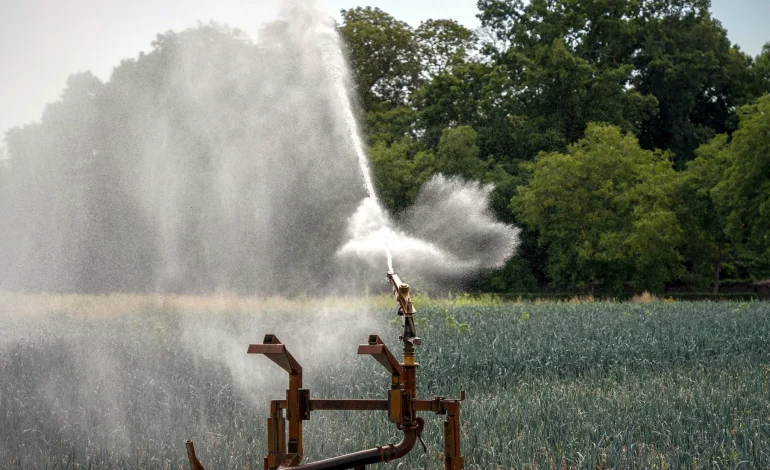 Controverse autour des pesticides interdits dans le projet de loi d&rsquo;urgence agricole