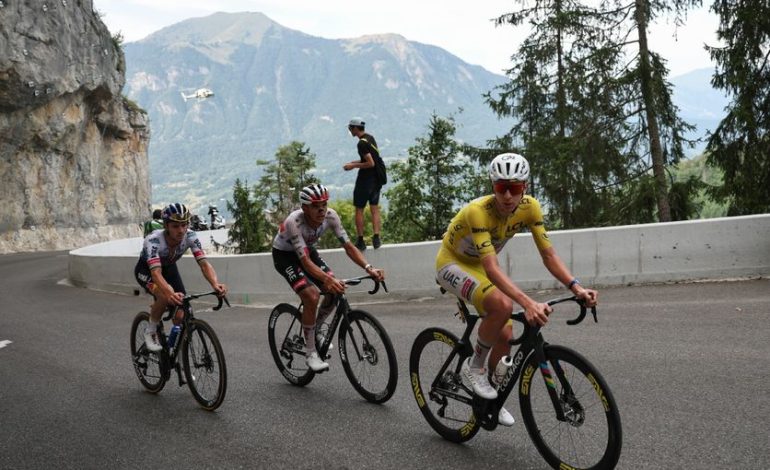 Remco Evenepoel remporte la 15e étape du Tour de France