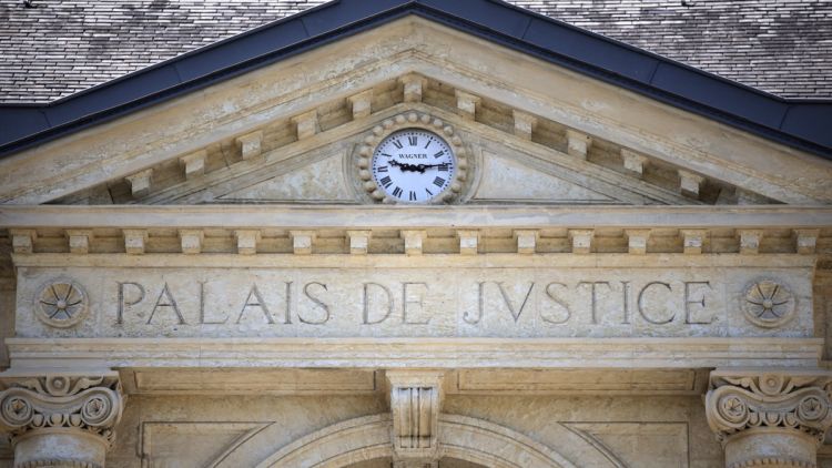 Un homme jugé pour viols et proxénétisme sur mineurs