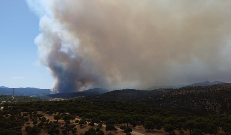 Évacuations Massives en Espagne Face à des Incendies Dévastateurs