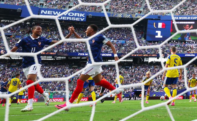 Coupe du Monde 2026 : Les Bleus dominent la Suède et avancent en huitièmes de finale