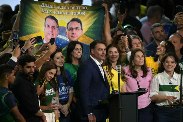 Les défis de Flávio Bolsonaro dans la course présidentielle
