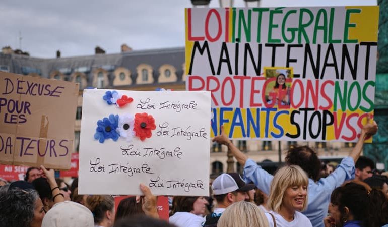 Manifestations en France pour une loi intégrale contre les violences sexuelles
