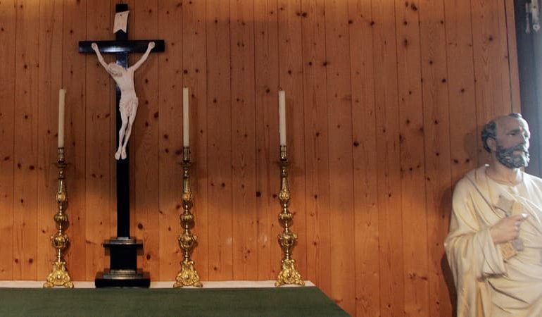 Excommunication de la Fraternité Saint-Pie X : Réactions et Contextes