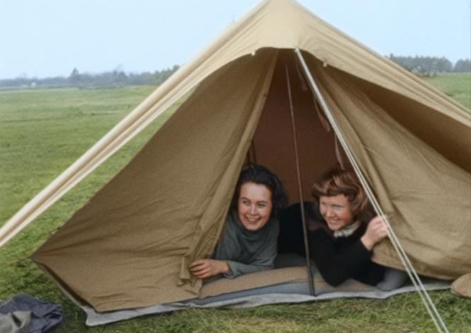 Immersion nostalgique dans le monde du camping avec Franck Dubosc et Karin Viard