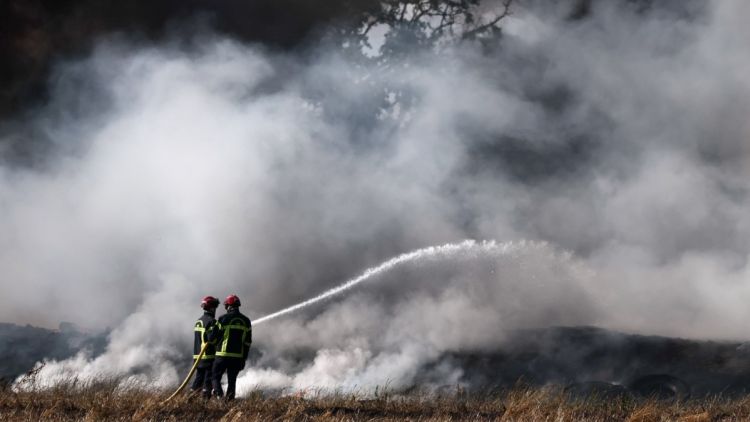 Incendie dans le sud de la Drôme: évacuation préventive et moyens déployés