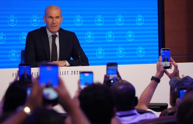 Zinédine Zidane nommé sélectionneur de l&rsquo;équipe de France