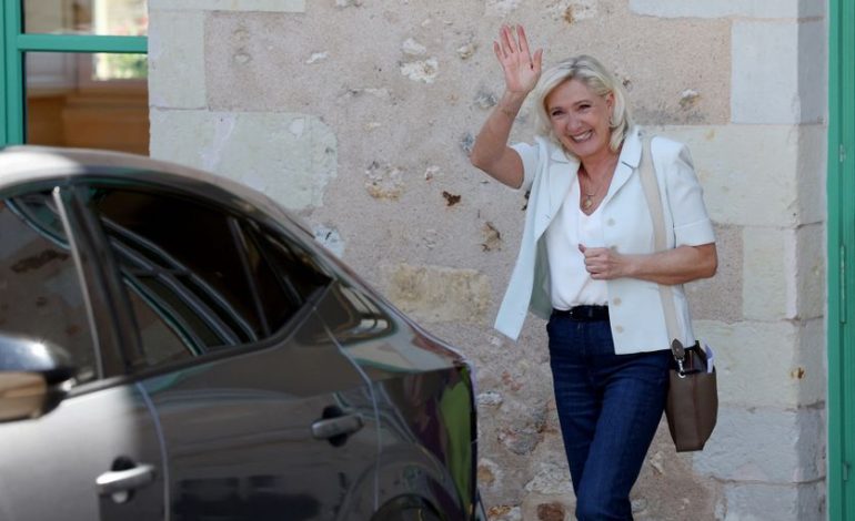 Marine Le Pen Candidate à la Présidentielle Malgré sa Condamnation