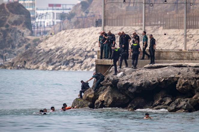 Arrivée de Migrants à Ceuta: Une Crise Humanitaire