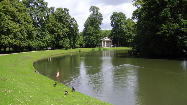 Visite des Sussex à Althorp : un hommage à la princesse Diana
