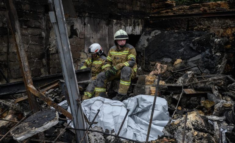 Conflit en Ukraine : Intensification des frappes et réactions internationales