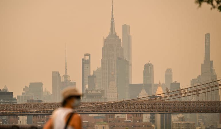 Incendies au Canada: Donald Trump critique la gestion forestière et menace de sanctions