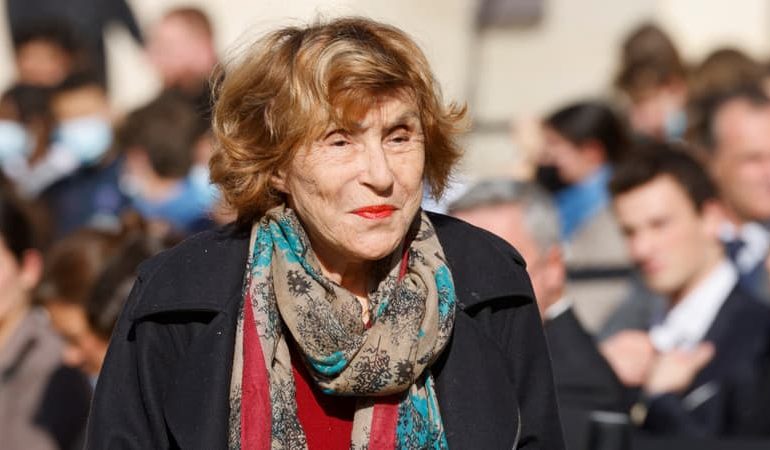 Matignon explique les privilèges temporairement maintenus pour Édith Cresson